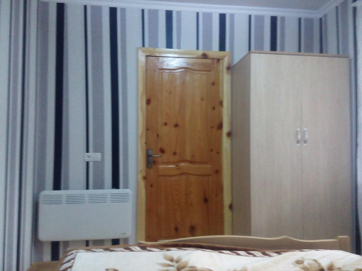 I R K O Hotel Местия Екстериор снимка